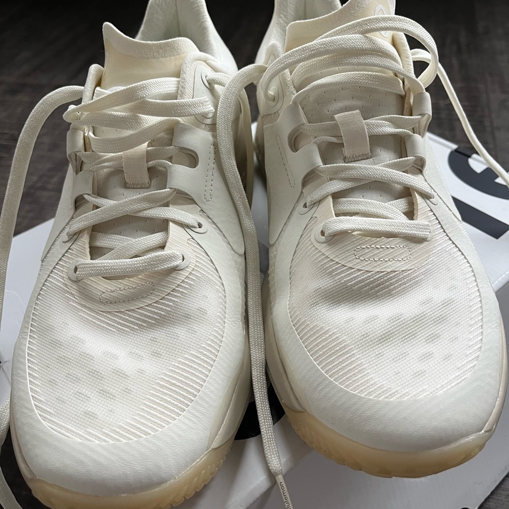 lululemon strongfeel cross train shoe, size 8, light ivory color, worn once